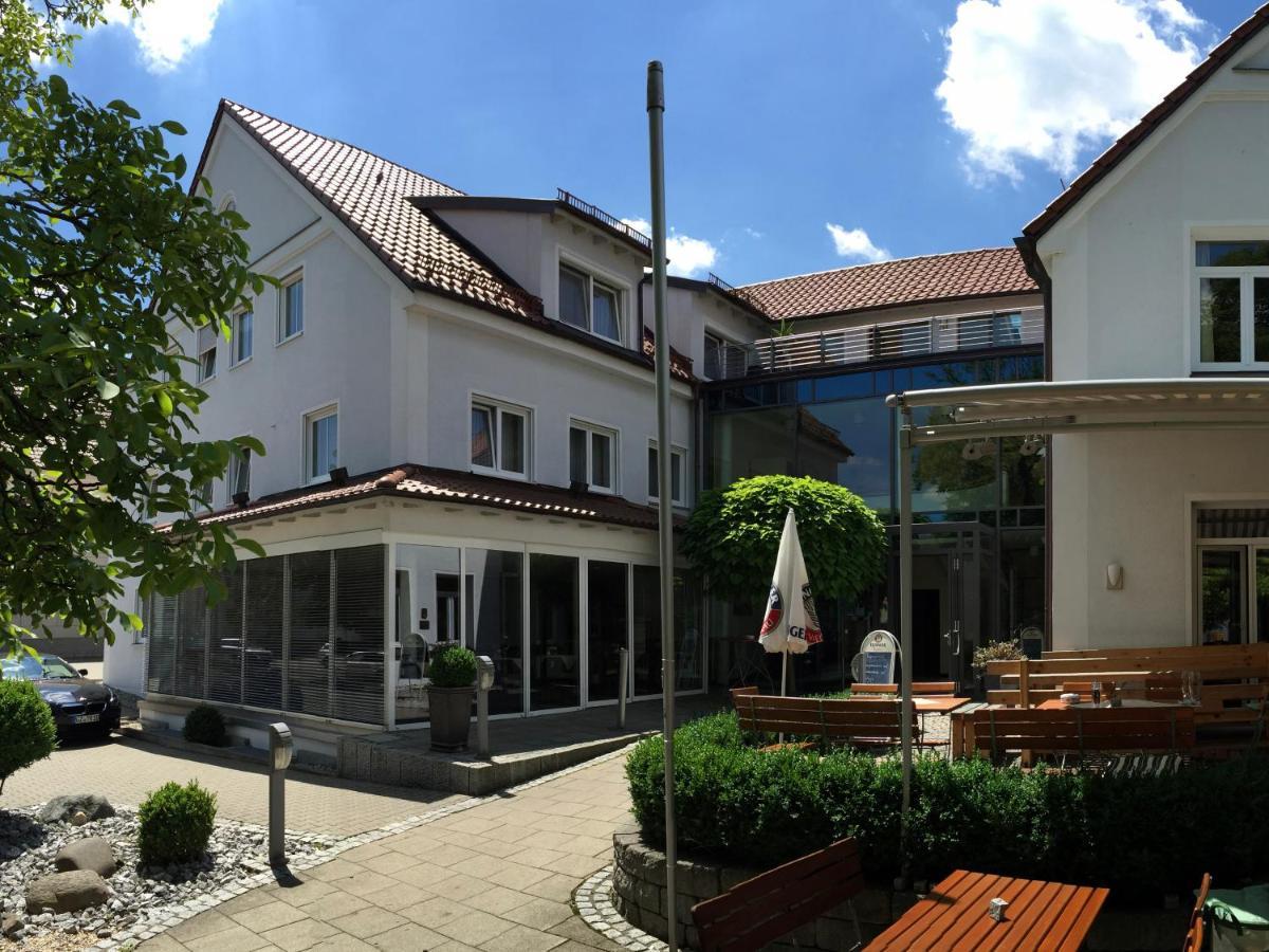 Gruener Baum Garni Hotel Krumbach Bagian luar foto